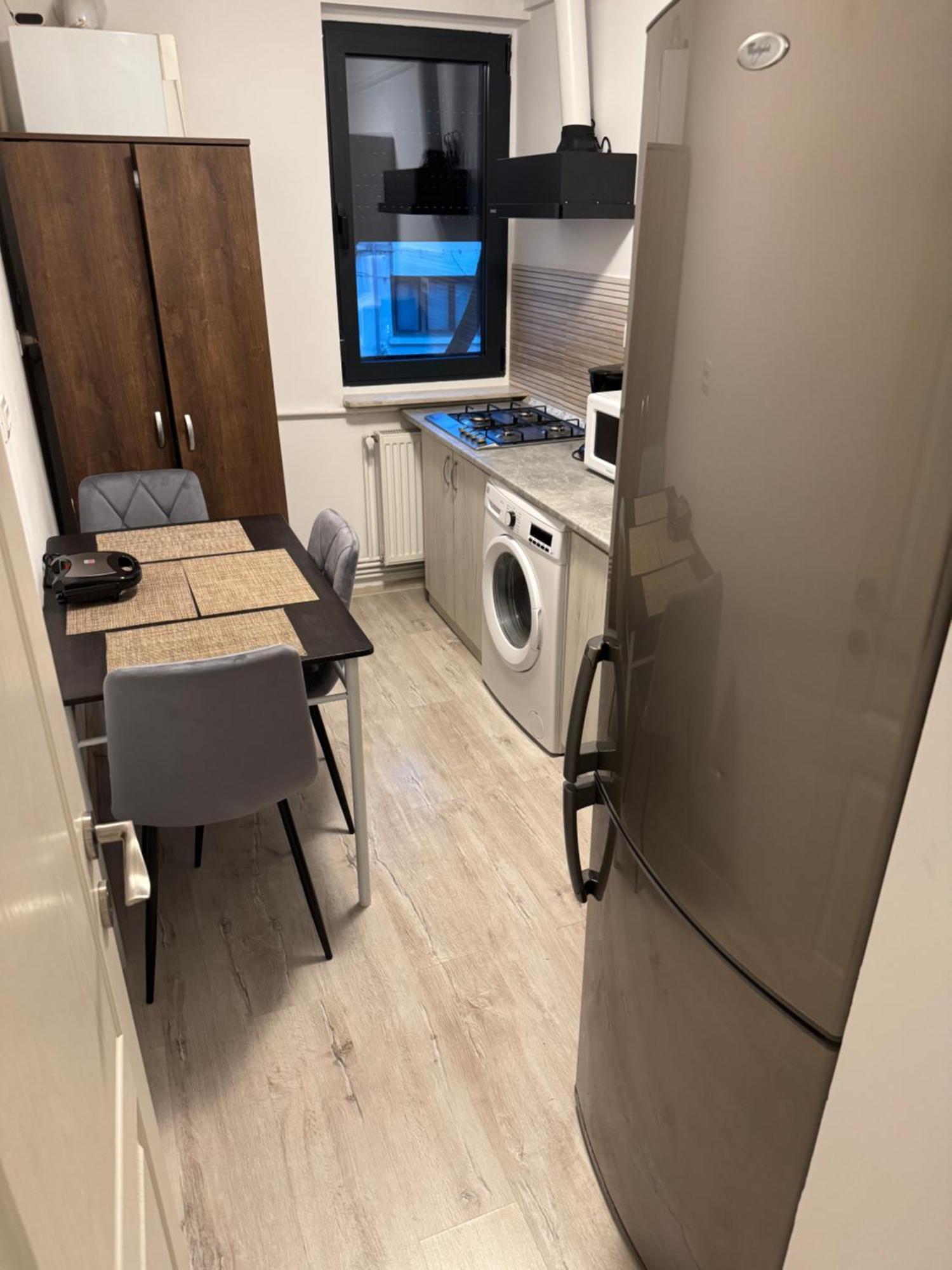 Apartament Ultracentral Modern 1 Piteşti Buitenkant foto